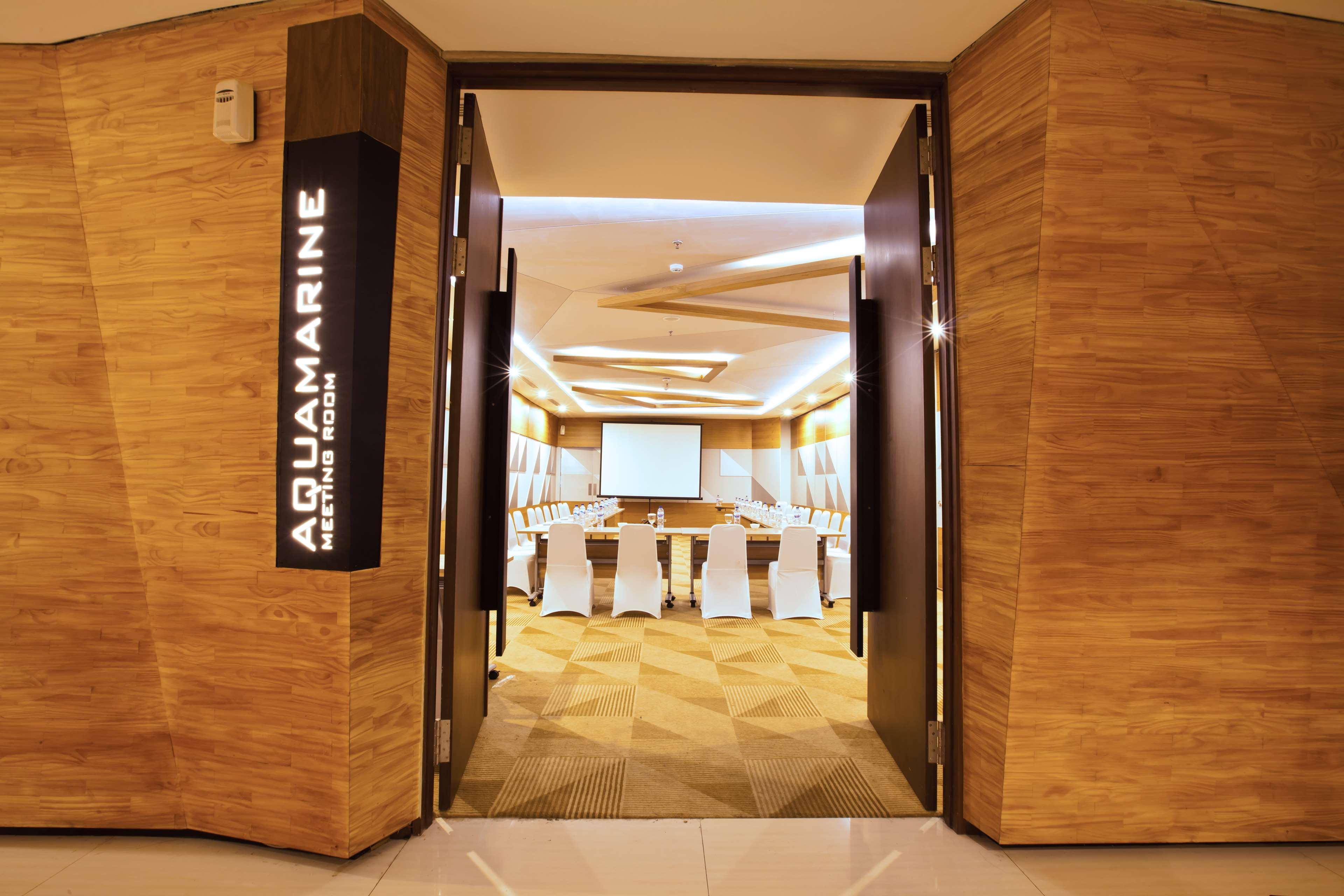 Hotel Golden Tulip Pontianak Zewnętrze zdjęcie