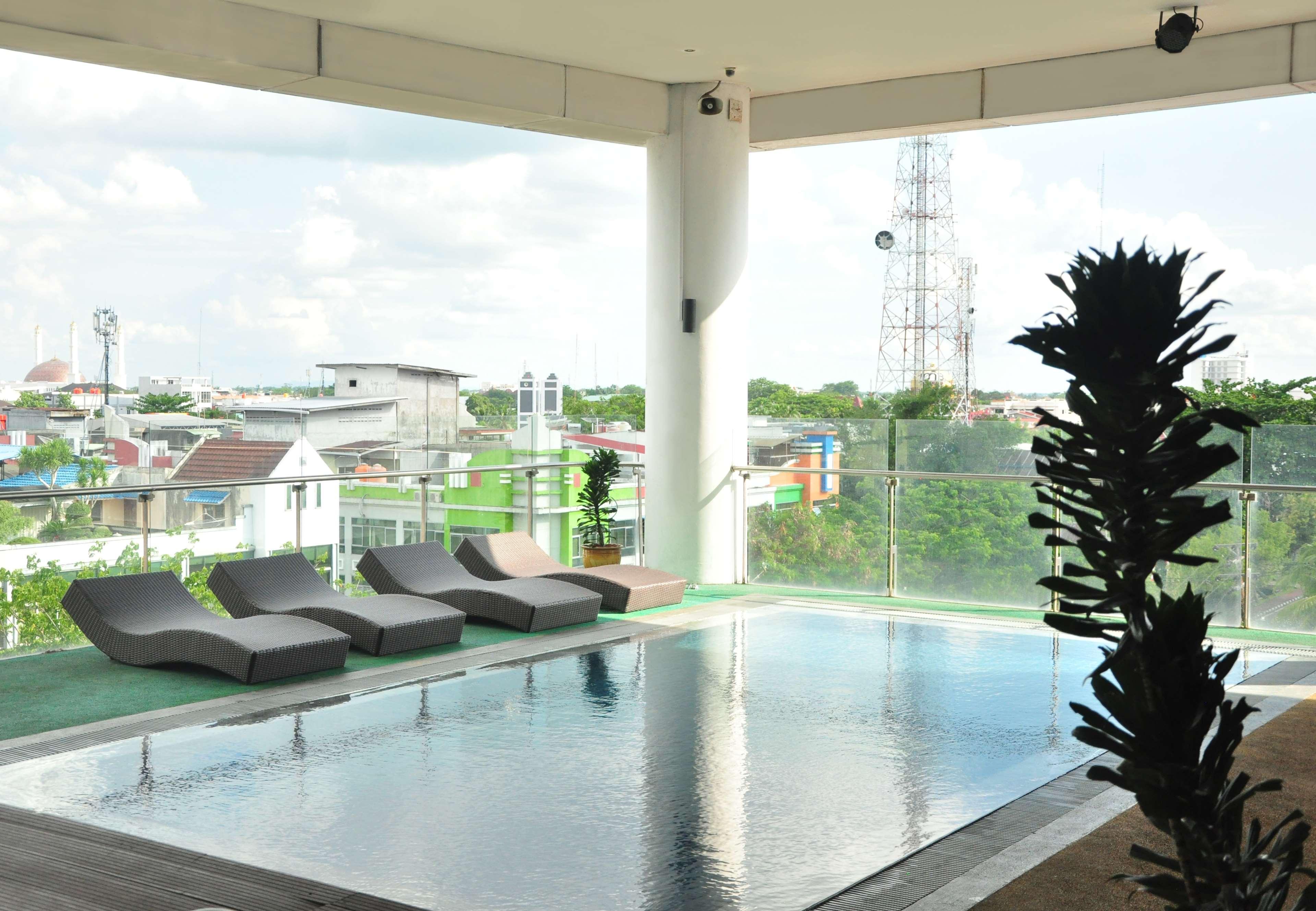 Hotel Golden Tulip Pontianak Zewnętrze zdjęcie