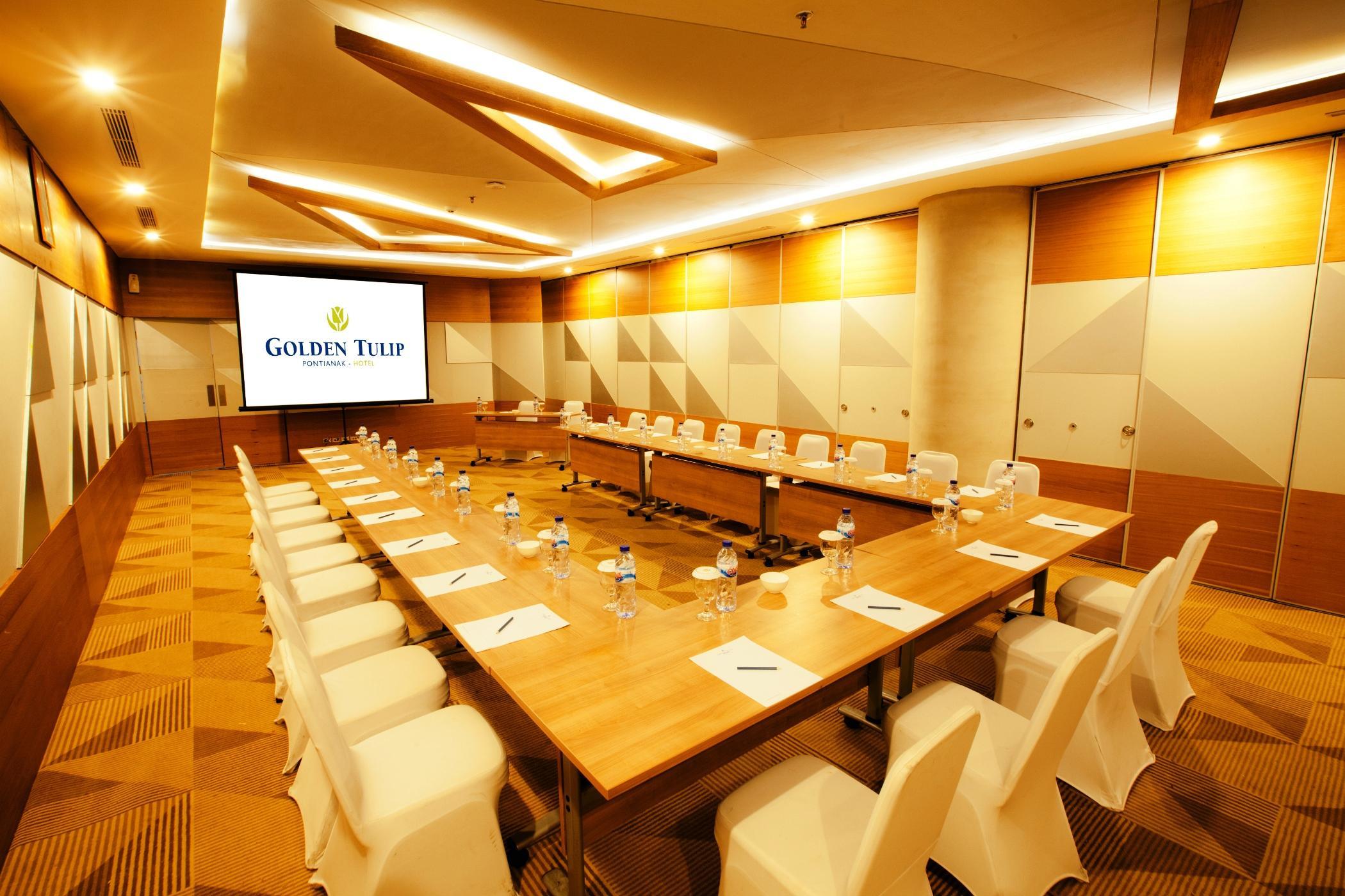 Hotel Golden Tulip Pontianak Zewnętrze zdjęcie