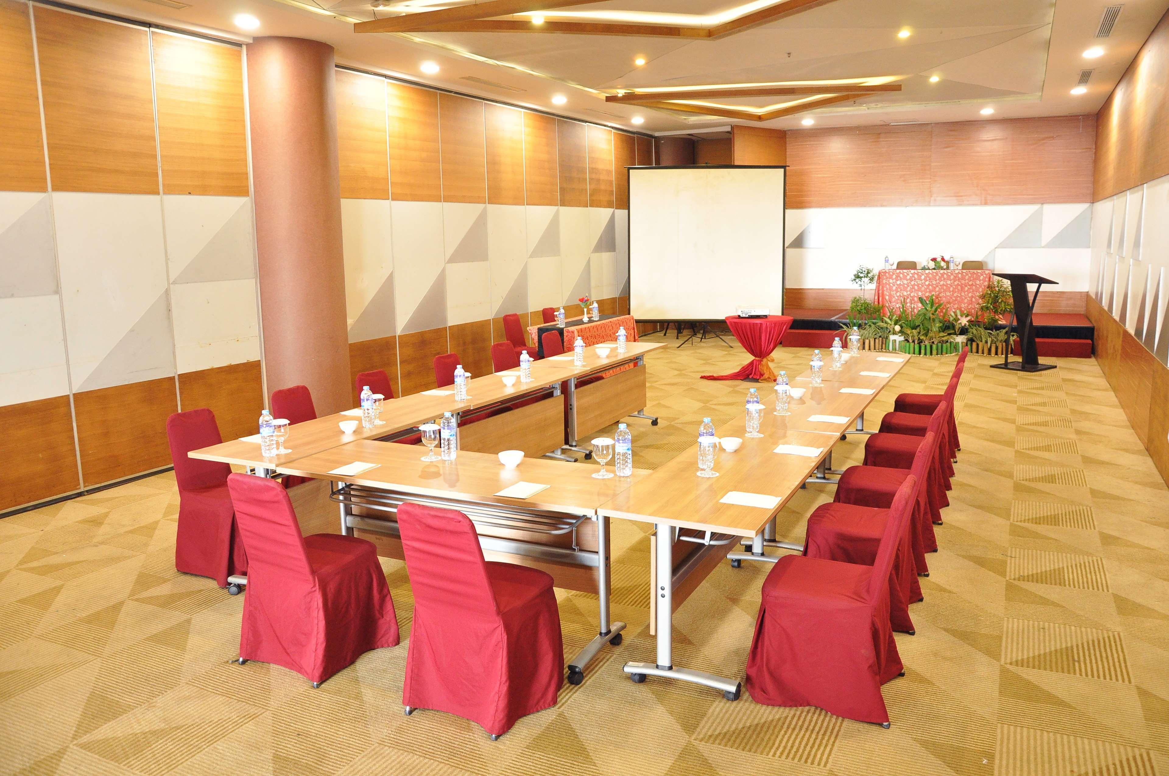 Hotel Golden Tulip Pontianak Zewnętrze zdjęcie