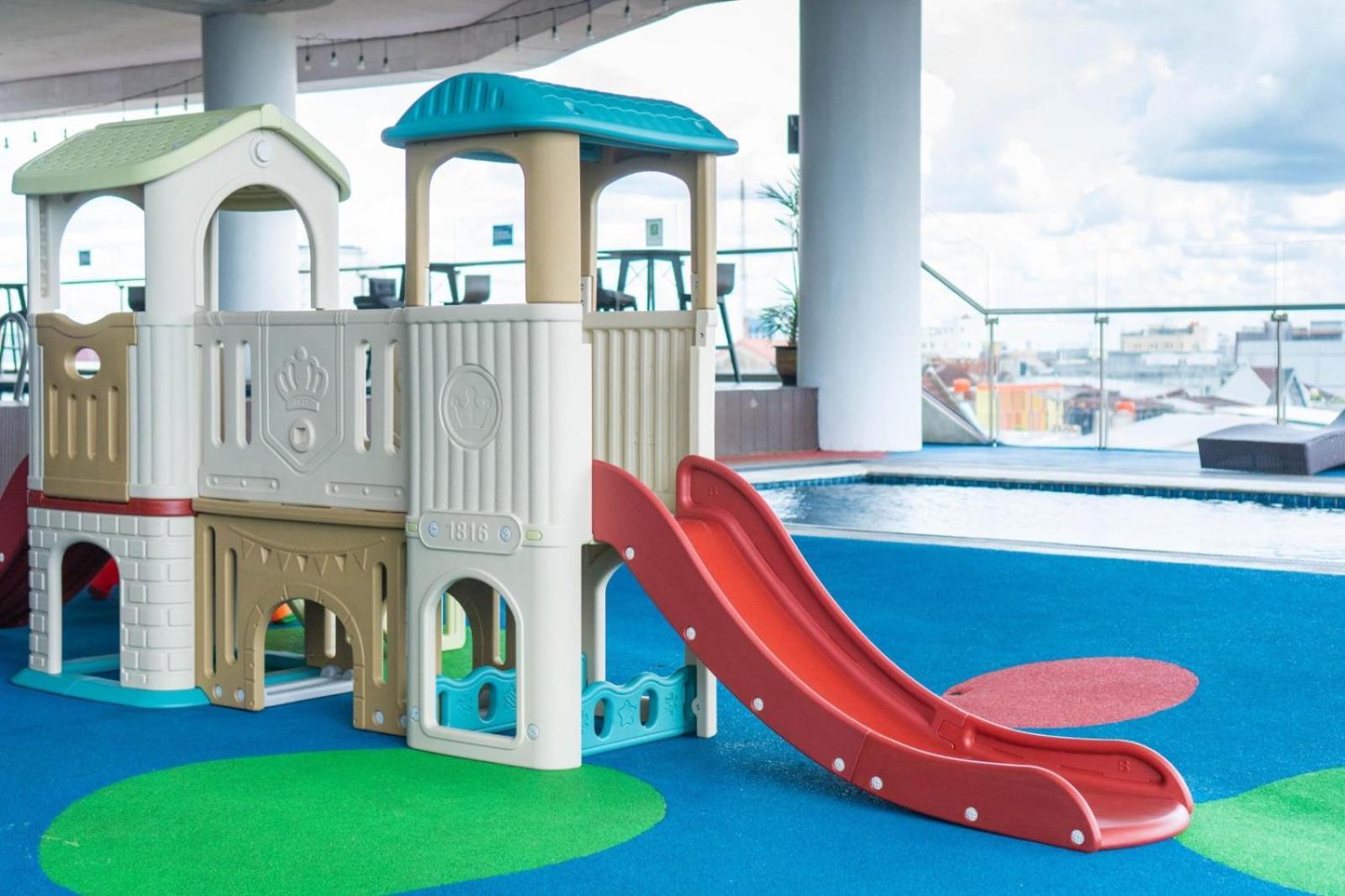 Hotel Golden Tulip Pontianak Zewnętrze zdjęcie